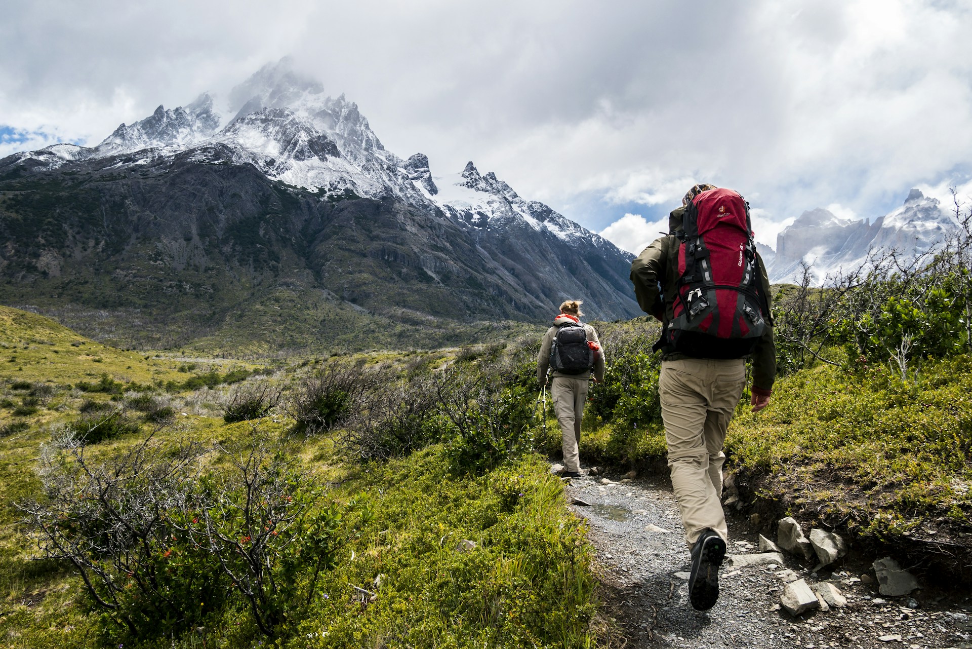 Hikers on the Ligurian trails